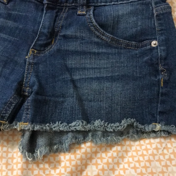 Mossimo Supply Co.  shorts.  Size 7. - Picture 3 of 7